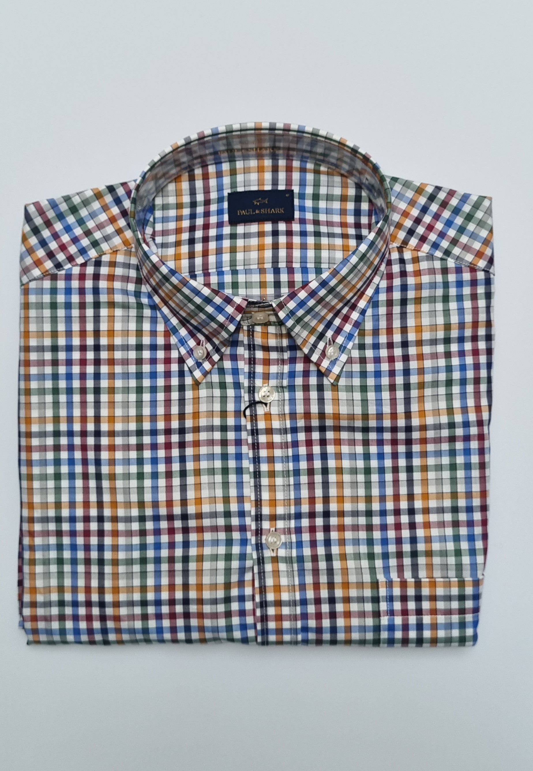 Paul & Shark Cotton Twill Shirt combines timeless design with exceptional craftsmanship. Made from high-quality cotton twill, this shirt offers a soft yet durable feel, making it perfect for everyday wear.
