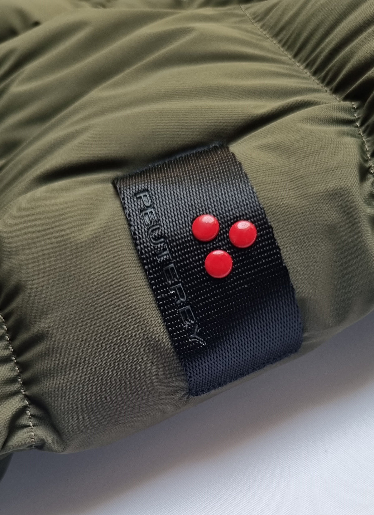 Peuterey Praxi Jacket offers a perfect blend of contemporary style and functional design. Made from high-quality, weather-resistant materials,