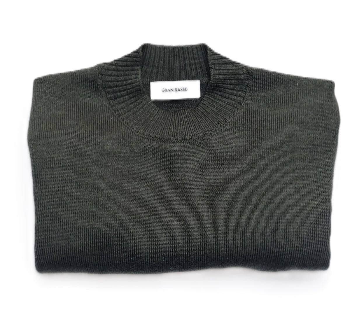 Gran Sasso Mock Neck Sweater combines luxurious comfort with timeless style. Made from premium materials, this sweater offers exceptional softness and warmth, making it perfect for cooler days.