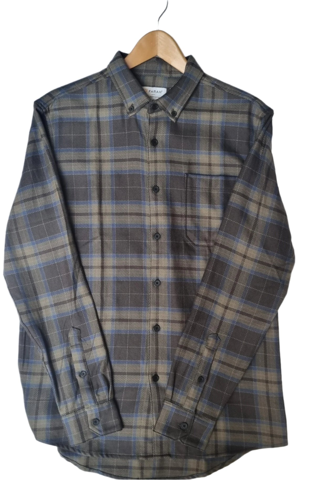Farah Marcelo Check Shirt brings a fresh take to classic casual wear. Made from premium fabric, this long-sleeve shirt features a timeless check pattern that adds effortless style to your wardrobe. Its tailored fit offers a sleek silhouette while ensuring all-day comfort. Perfect for layering or wearing solo, the Marcelo Check Shirt pairs seamlessly with jeans or chinos, making it ideal for casual outings or smart-casual occasions.