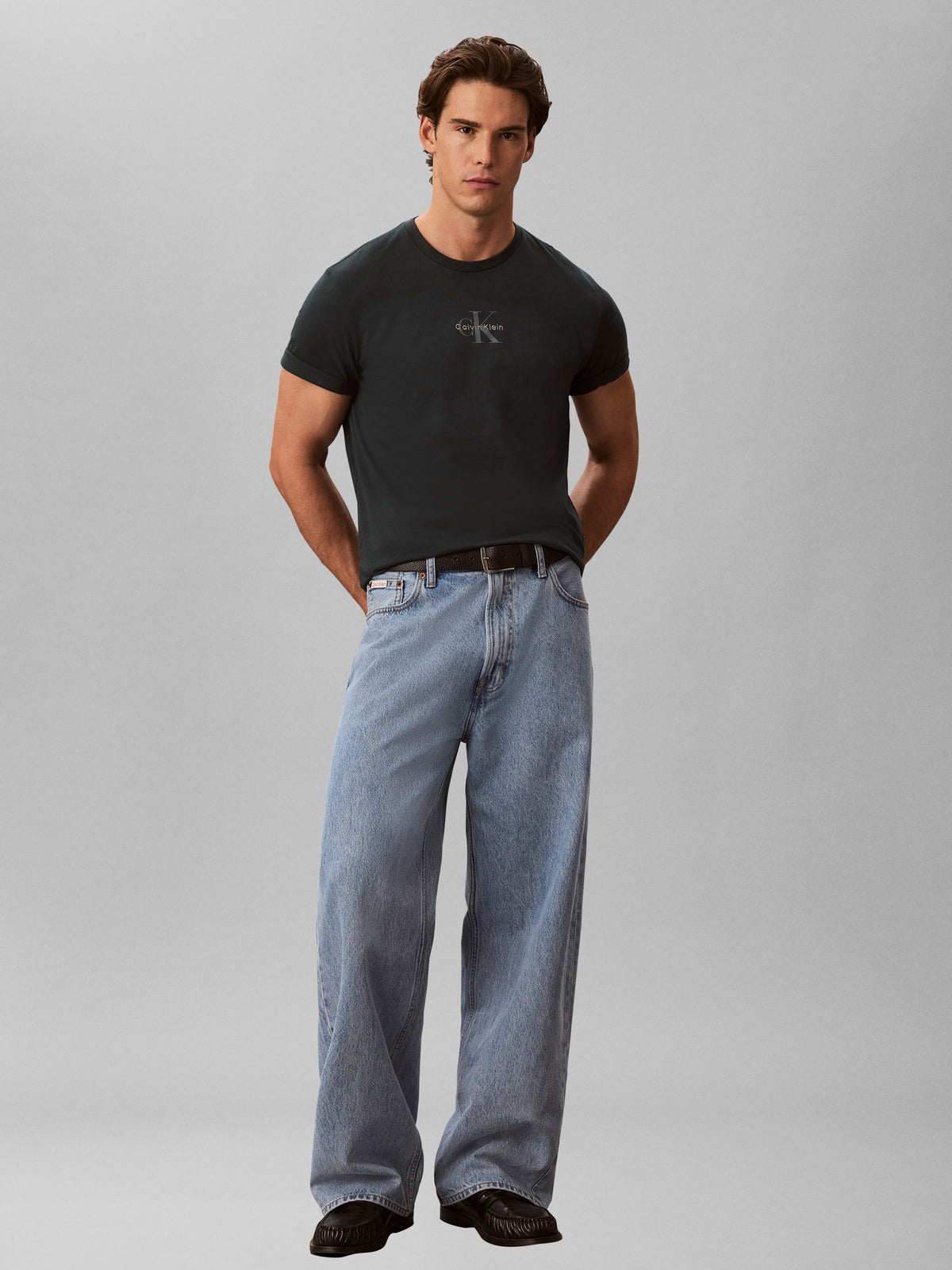 Micro Monologo Tee