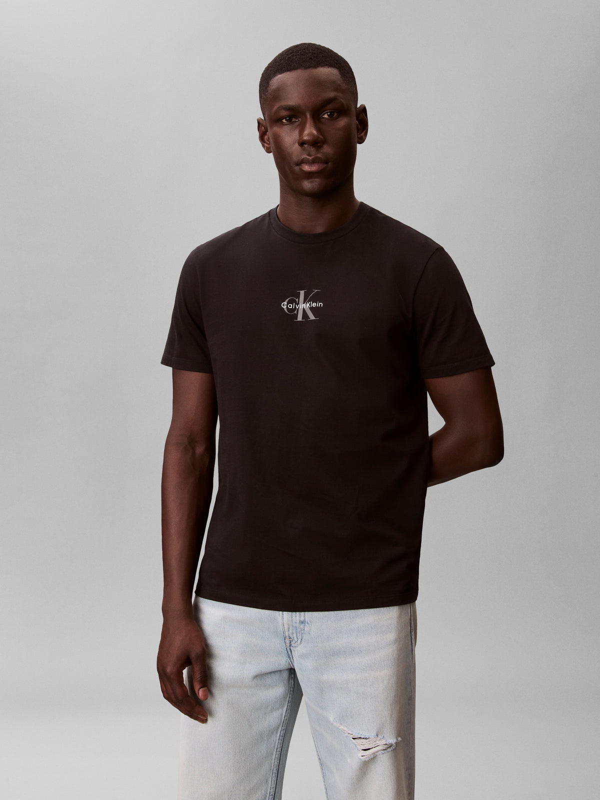 micro monologo tee