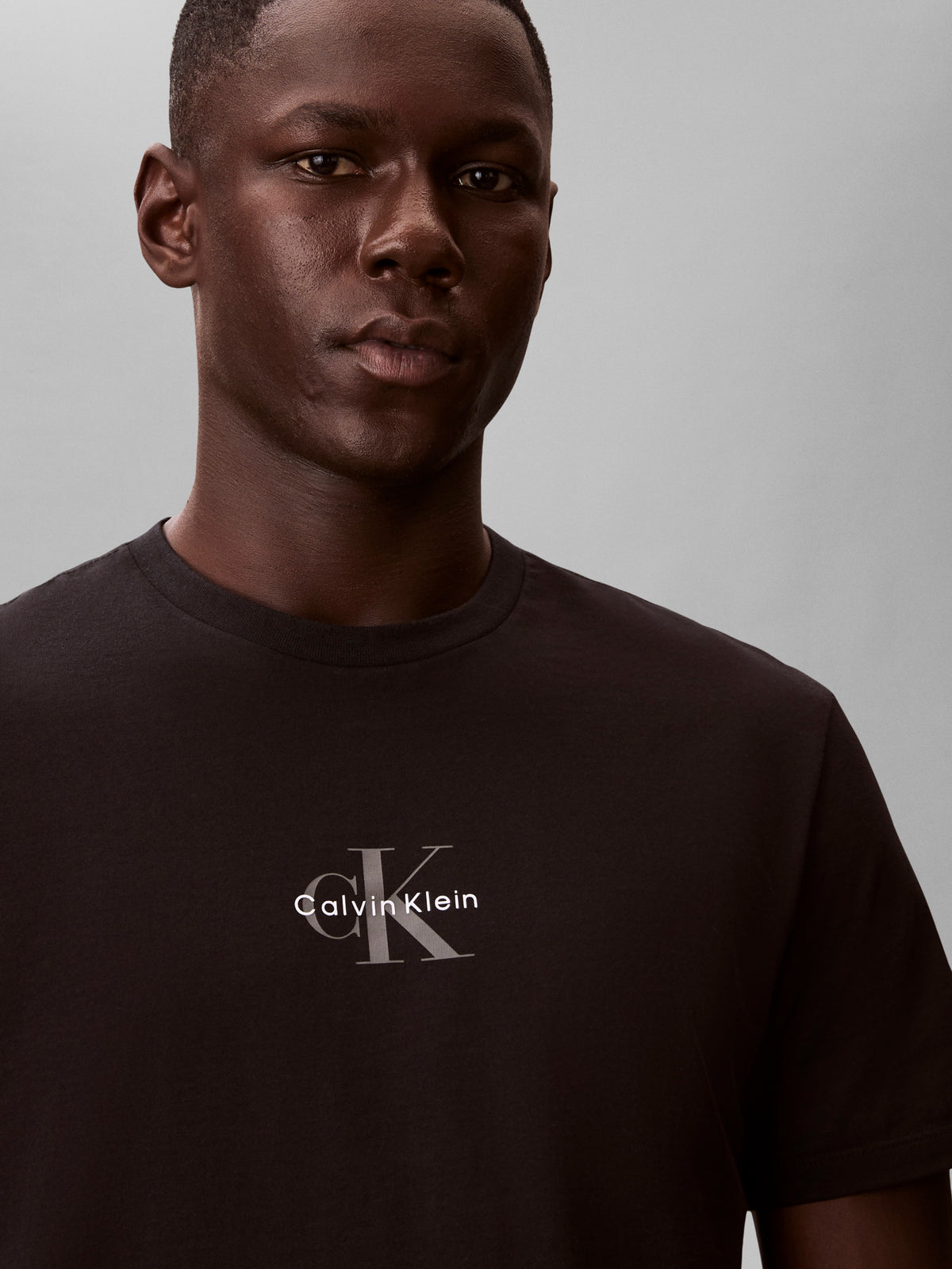 micro monologo tee
