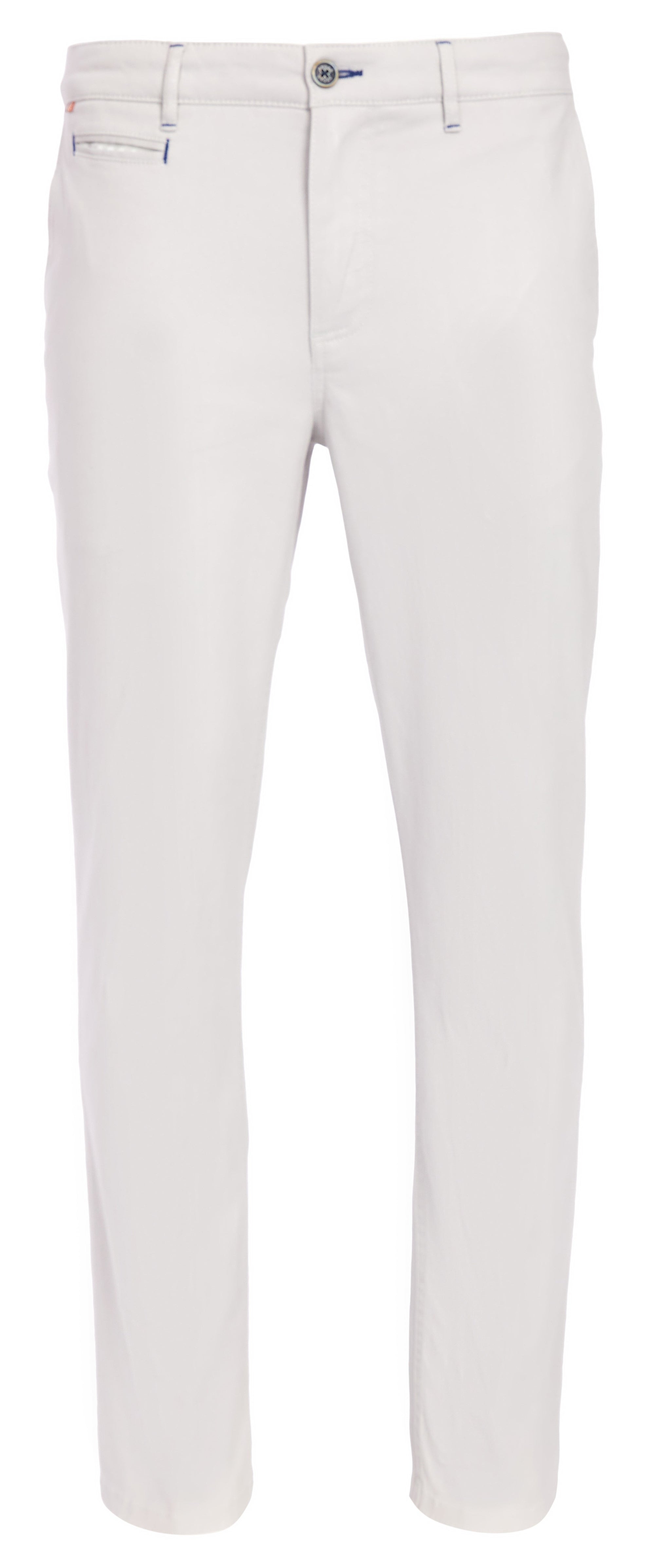 André Lucas Chino is a refined addition to any casual wardrobe, combining comfort and style effortlessly. Made from premium cotton