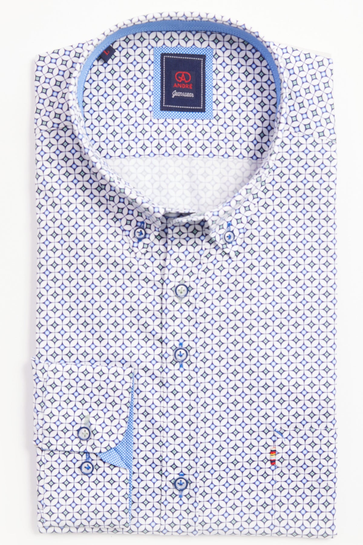 André Sienna Shirt, a perfect blend of modern style and everyday comfort. Soft, lightweight, and versatile, this casual shirt is ideal for any occasion.