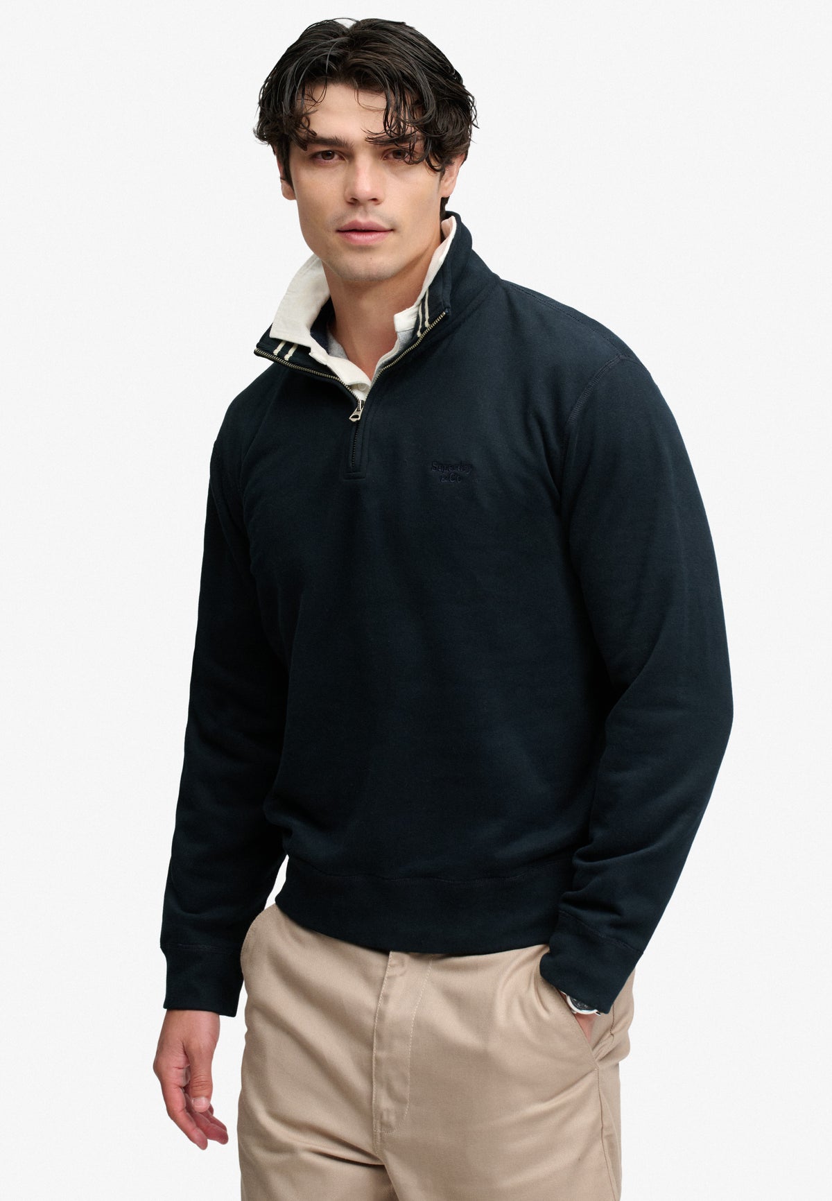 essential logo half zip