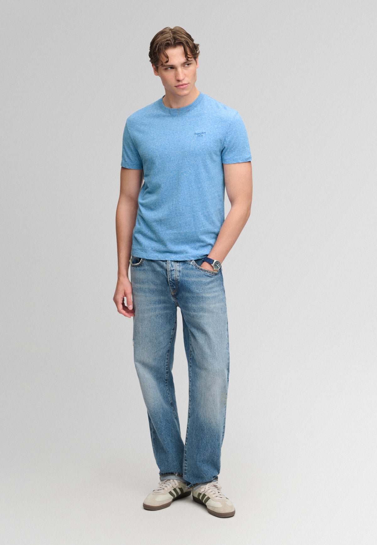 essential embroided tee