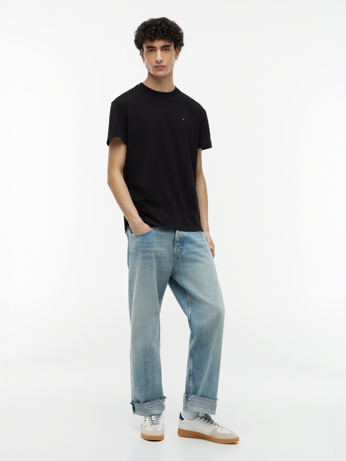 Tommy Jeans Regular Small Flag T-Shirt – Black