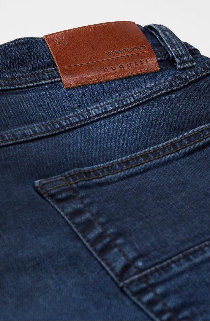 Bugatti Regular Fit Jeans in Blue