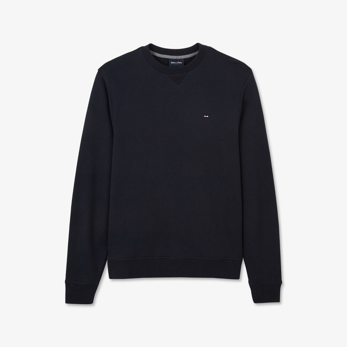 Plain crew neck sweatshirt.