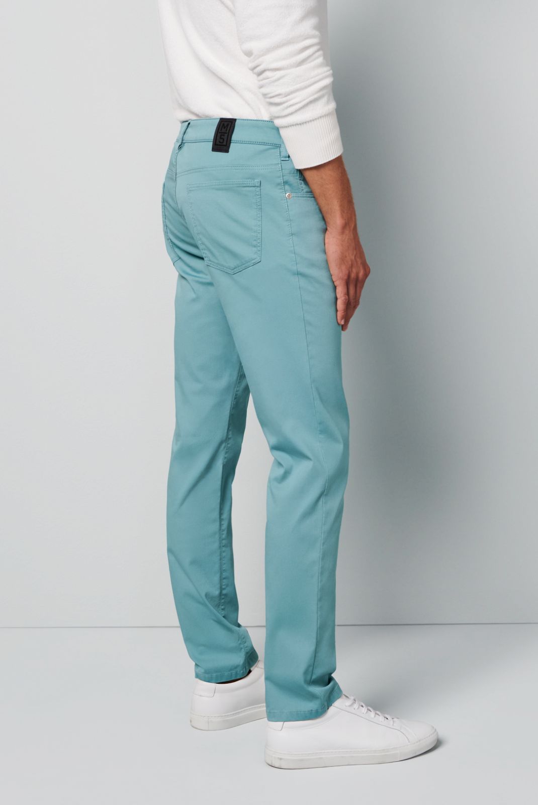 M5 Slim Jean