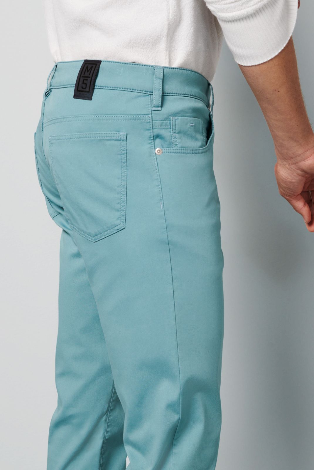 M5 Slim Jean
