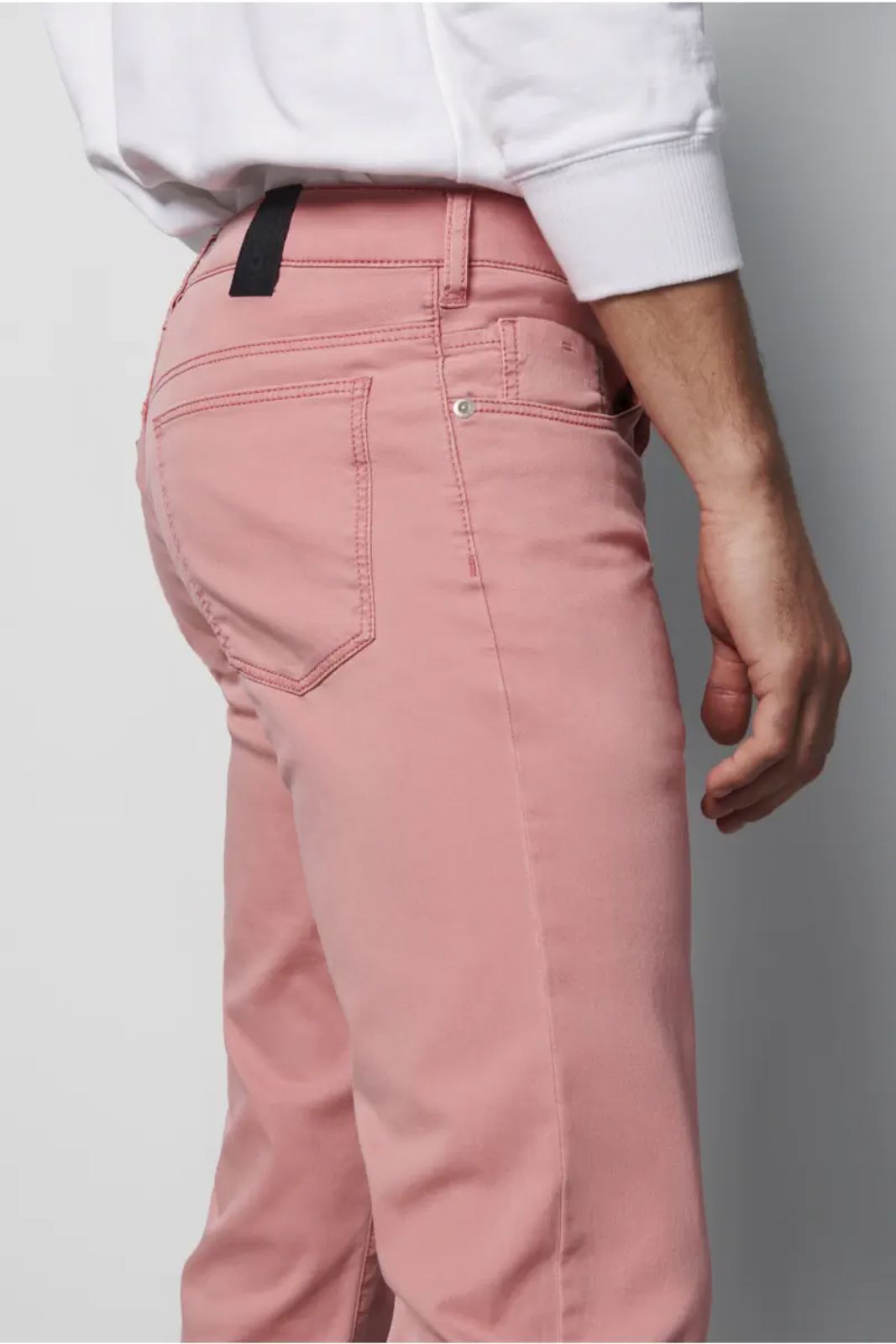 M5 Slim Jean